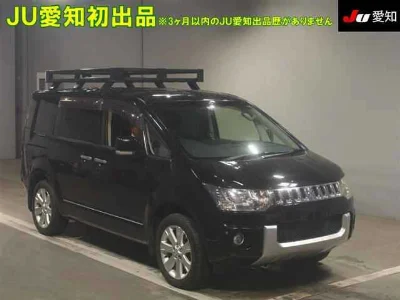 MITSUBISHI DELICA D5
