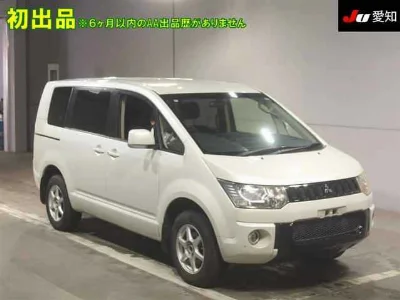 MITSUBISHI DELICA D5