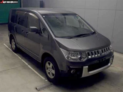 MITSUBISHI DELICA D5