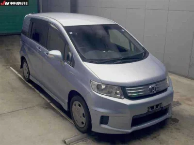HONDA FREED SPIKE
