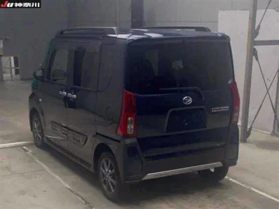 DAIHATSU TANTO FUN CROSS