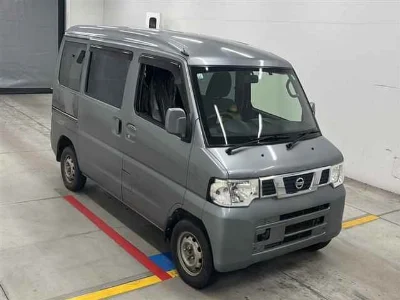 NISSAN CLIPPER VAN