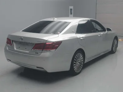 TOYOTA CROWN MAJESTA