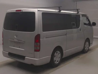 TOYOTA REGIUS VAN