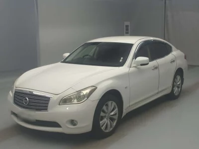 NISSAN FUGA