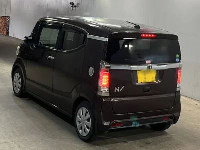 HONDA N BOX SLASH