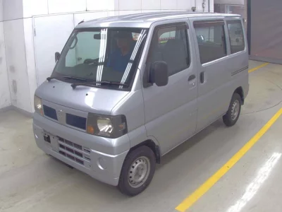 NISSAN CLIPPER