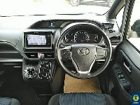 Цена авто Toyota Voxy с аукционов Японии, номер кузова ZRR80W, пробег 78 000, оценка 2