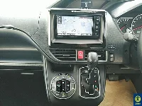 Цена авто Toyota Voxy с аукционов Японии, номер кузова ZRR80W, пробег 78 000, оценка 2