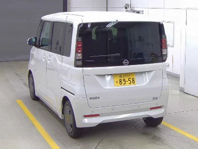 NISSAN ROOX