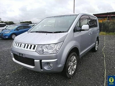 MITSUBISHI DELICA D5
