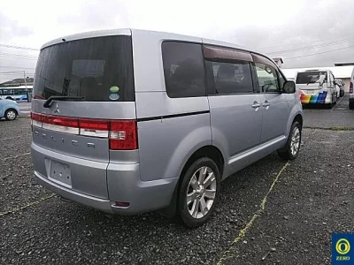 MITSUBISHI DELICA D5