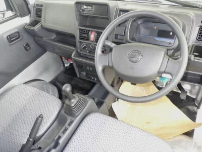 NISSAN CLIPPER TRUCK