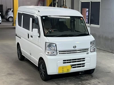 NISSAN CLIPPER VAN