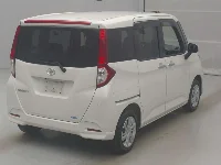 Цена авто Toyota Roomy с аукционов Японии, номер кузова M900A, пробег 88 000, оценка 8