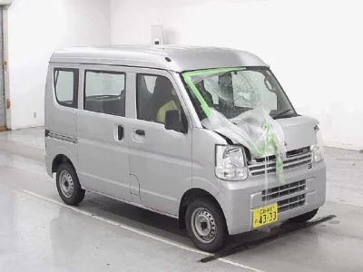 NISSAN CLIPPER VAN