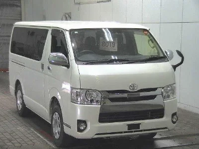 TOYOTA HIACE VAN
