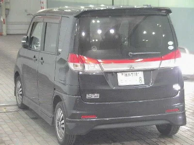 MITSUBISHI DELICA D2