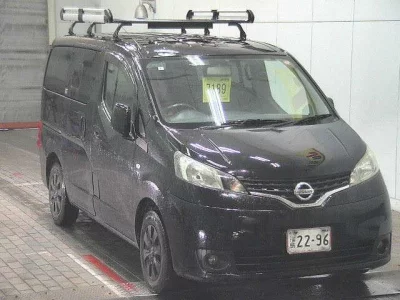 NISSAN NV200