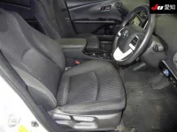 Цена авто Toyota Prius с аукционов Японии, номер кузова ZVW50, пробег 323 000, оценка 2