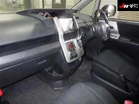 Цена авто Toyota Noah с аукционов Японии, номер кузова ZRR70W, пробег 167 000, оценка 2