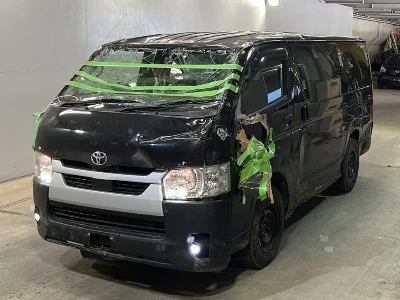 TOYOTA HIACE VAN