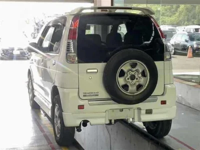 DAIHATSU TERIOS KID