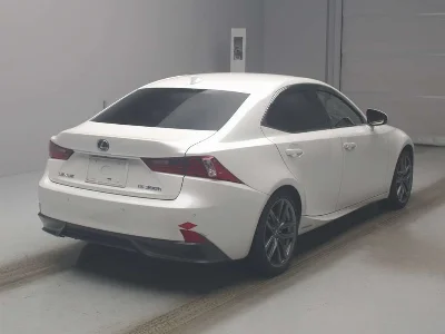 LEXUS IS