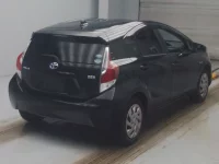 Цена авто Toyota Aqua с аукционов Японии, номер кузова NHP10, пробег 158 000, оценка 2