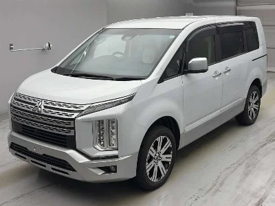 MITSUBISHI DELICA D5
