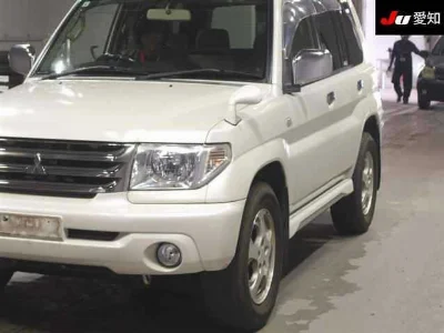 MITSUBISHI PAJERO IO