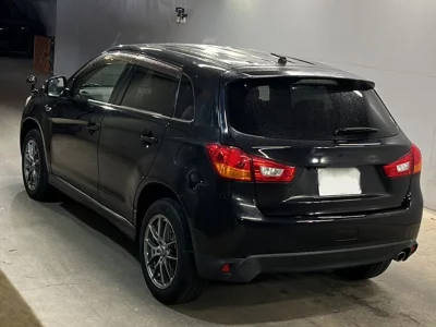 MITSUBISHI RVR