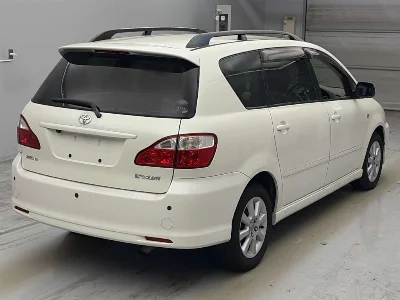 Toyota Ipsum