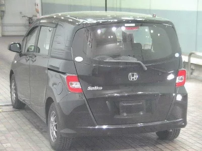 HONDA FREED SPIKE