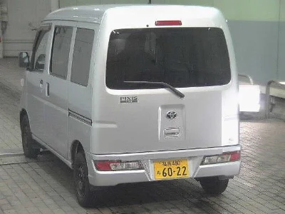 TOYOTA PIXIS VAN