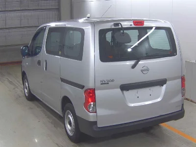 NISSAN NV200