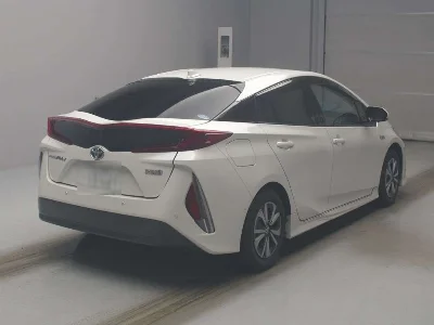 TOYOTA PRIUS PHV