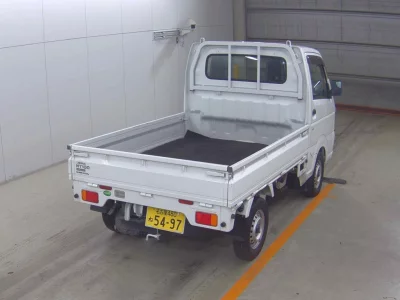 Nissan NT100 Clipper