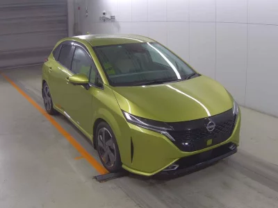 NISSAN AURA