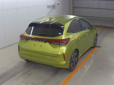 NISSAN AURA
