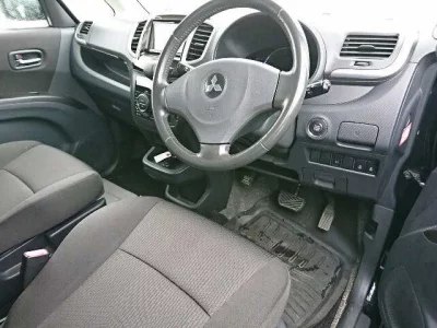 MITSUBISHI DELICA D2