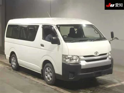 TOYOTA HIACE