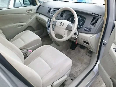 TOYOTA ISIS