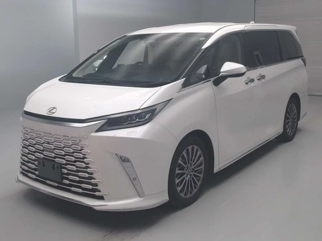 Lexus LM500h  с аукциона в Японии