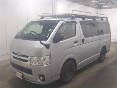 TOYOTA REGIUS VAN