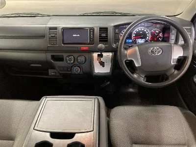 TOYOTA HIACE VAN