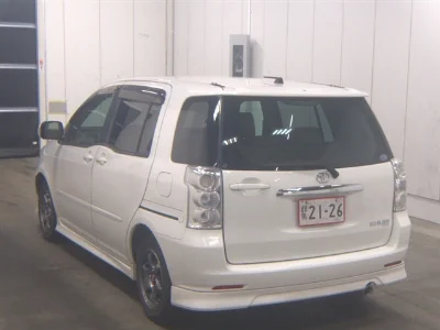 TOYOTA RAUM