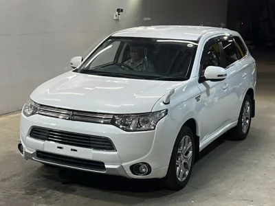 MITSUBISHI OUTLANDER PHEV