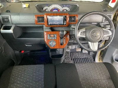DAIHATSU WAKE