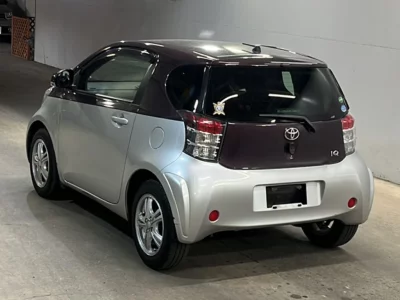 Toyota iQ